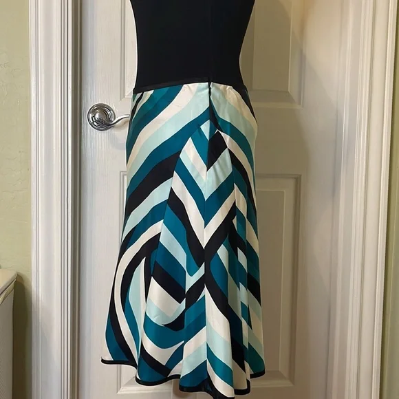 Ann Taylor Silk Skirt NWOT - Picture 2 of 7